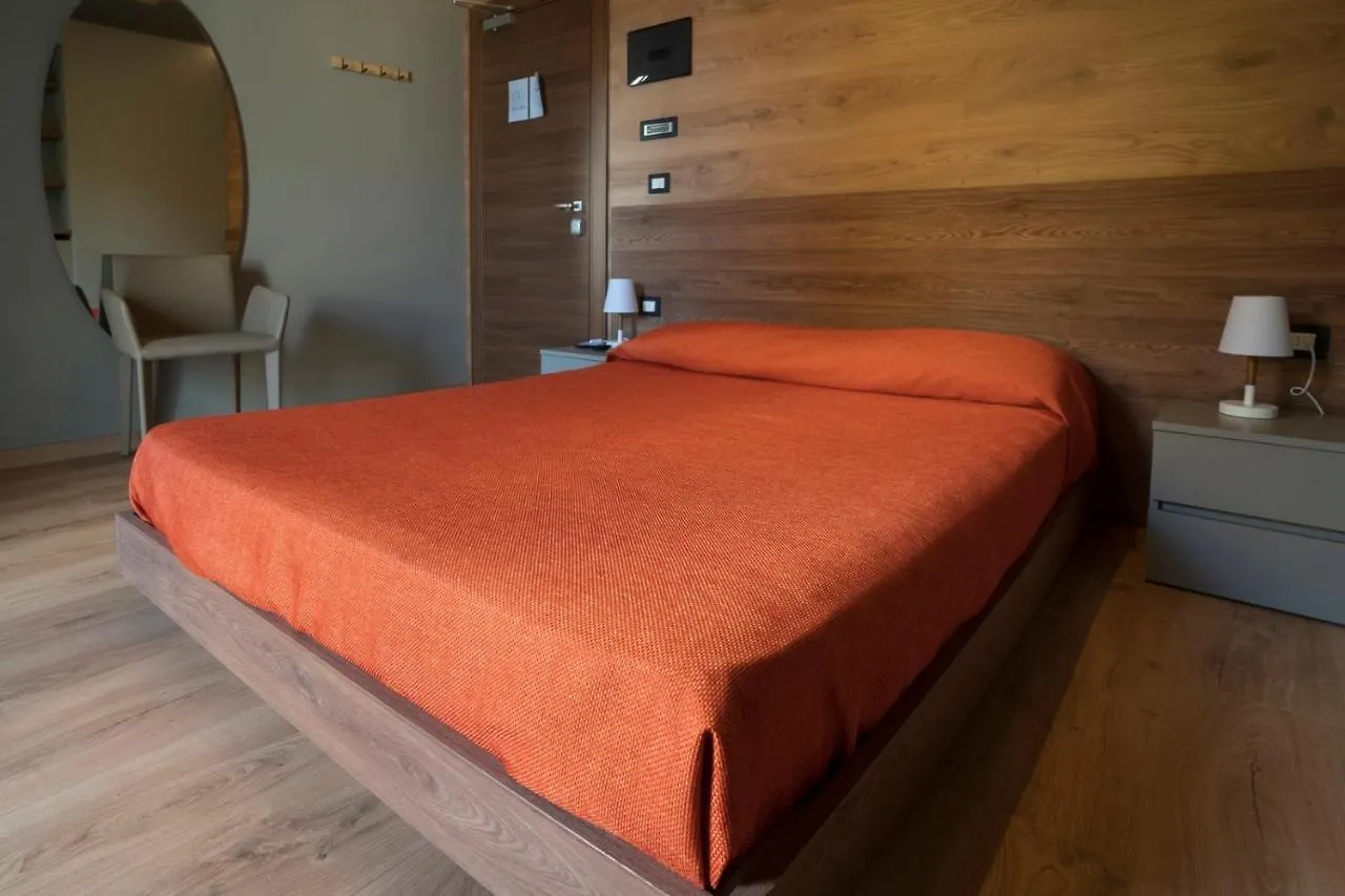 Albergo Ristorante Plaza Tornolo 2*,  Italy