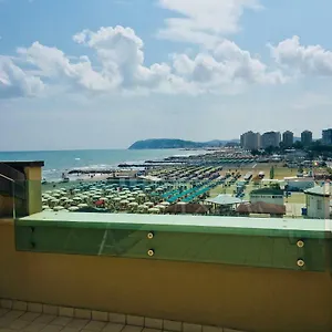 https://residenza-levante-riccione-47843.riccione-hotels.org